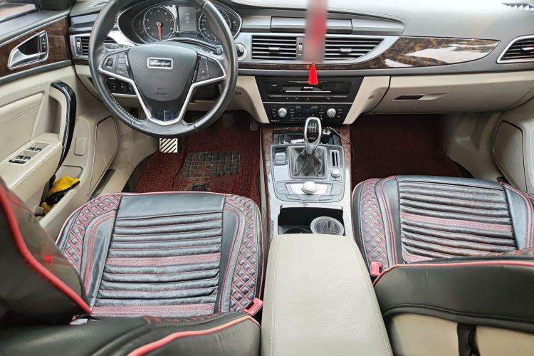 Used Zotye Z700 2018 Z700H 1.8T Manual Luxury Edition Interior 2