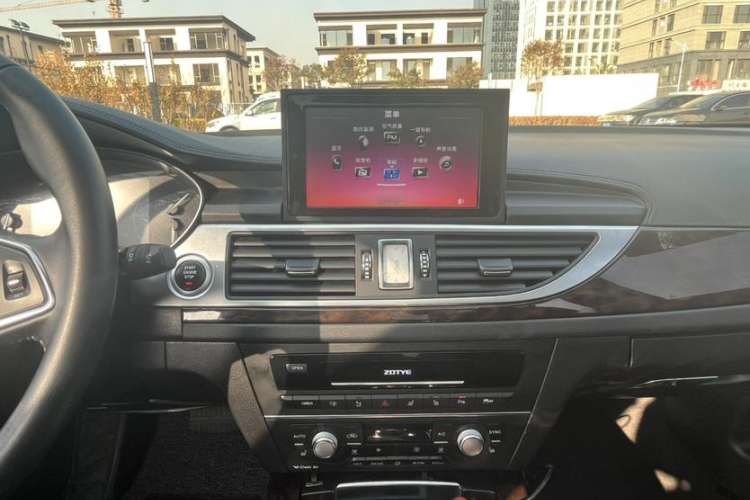 Used Zotye Z700 2018 Z700H 1.8T DCT Prestige Model Interior 3
