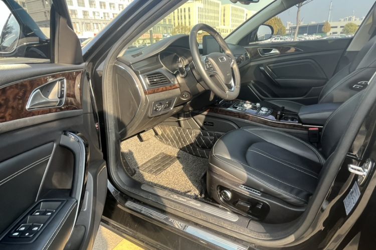 Used Zotye Z700 2018 Z700H 1.8T DCT Prestige Model Interior 6