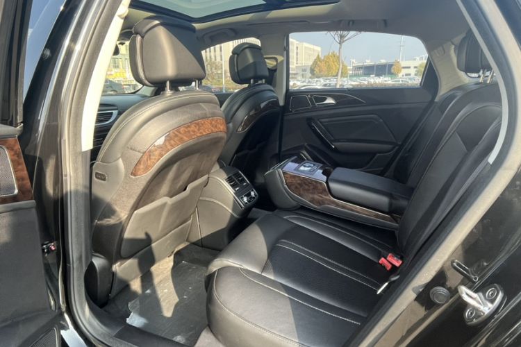 Used Zotye Z700 2018 Z700H 1.8T DCT Prestige Model Interior 7