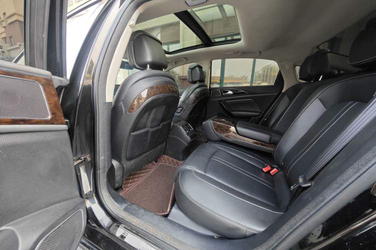 Used Zotye Z700 2018 Z700H 1.8T DCT Luxury Edition Left Rear Seat