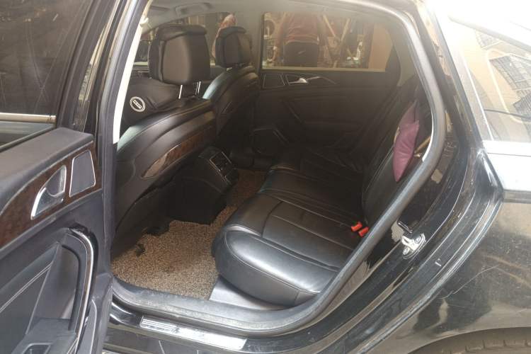 Used Zotye Z700 2018 Z700H 1.8T DCT Luxury Edition Left Rear Seat