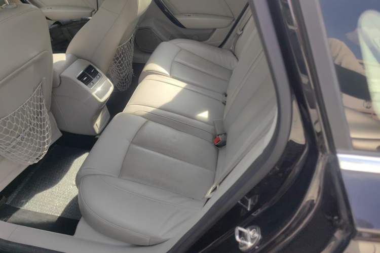 Used Zotye Z700 2018 Z700H 1.8T DCT Luxury Edition Left Rear Seat