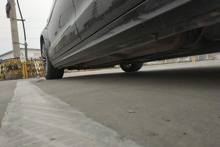 Used Zotye Z700 2018 Z700H 1.8T DCT Luxury Edition Left Side Sill