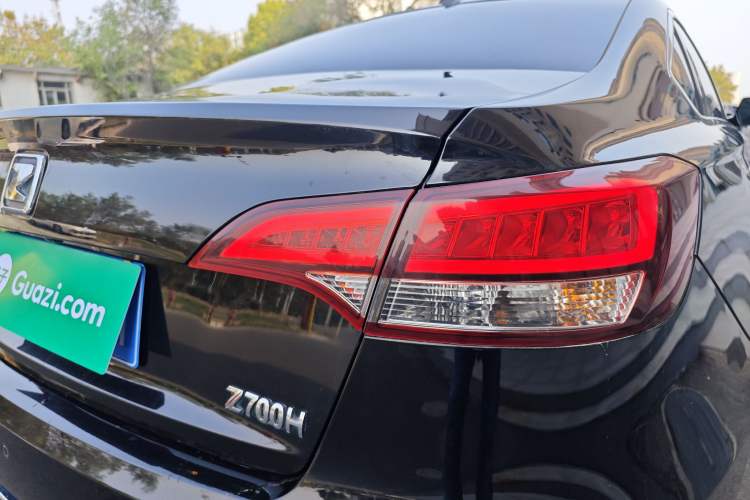 Used Zotye Z700 2018 Z700H 1.8T DCT Luxury Edition Right Rear Taillight