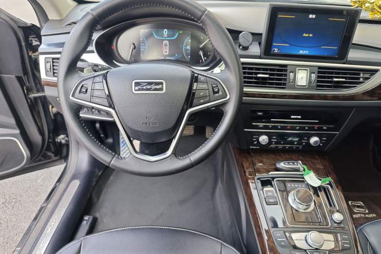 Used Zotye Z700 2018 Z700H 1.8T DCT Luxury Edition Steering Wheel