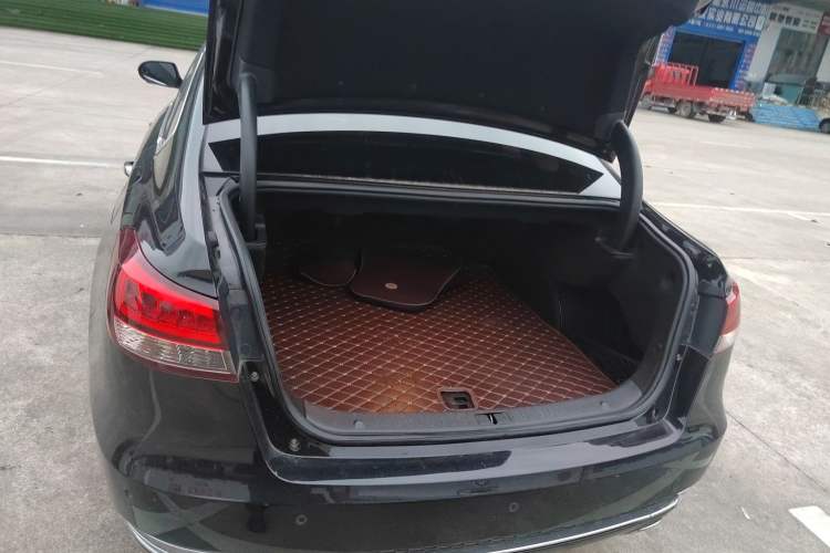 Used Zotye Z700 2018 Z700H 1.8T DCT Prestige Model Trunk