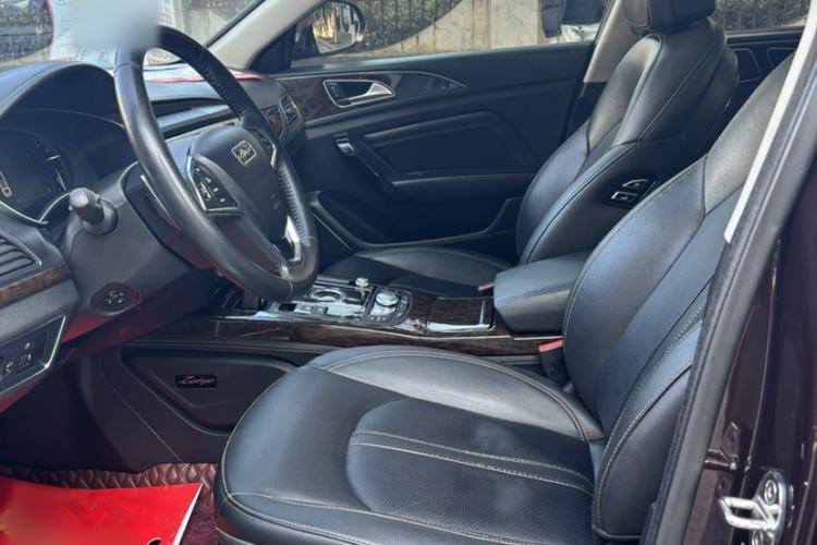 Used Zotye Z700 2018 Z700H 1.8T DCT Prestige Model Interior 1