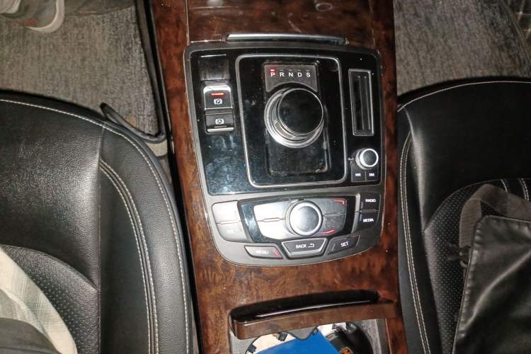 Used Zotye Z700 2018 Z700H 1.8T DCT Prestige Model Gear Lever