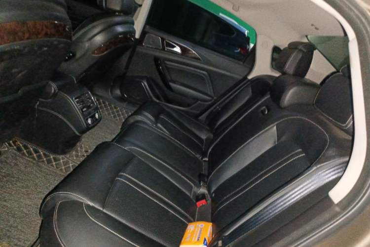 Used Zotye Z700 2018 Z700H 1.8T DCT Prestige Model Left Rear Seat