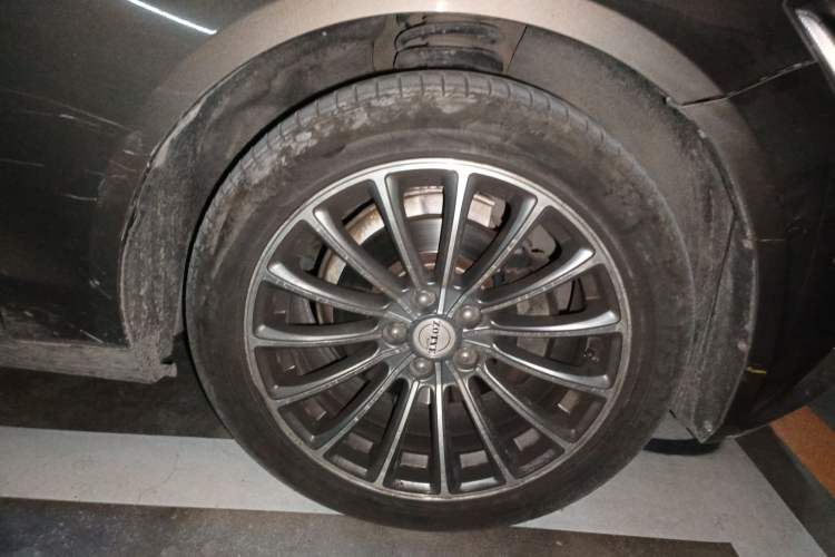 Used Zotye Z700 2018 Z700H 1.8T DCT Prestige Model Right Front Wheel Hub