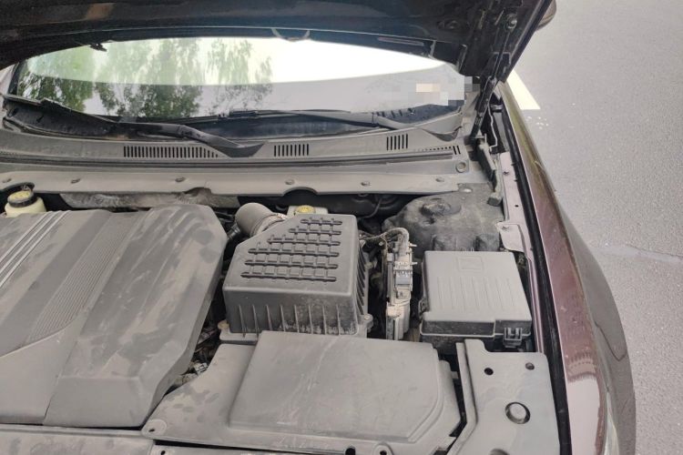 Used Zotye Z700 2018 Z700H 1.8T Manual Luxury Model Engine Bay Left