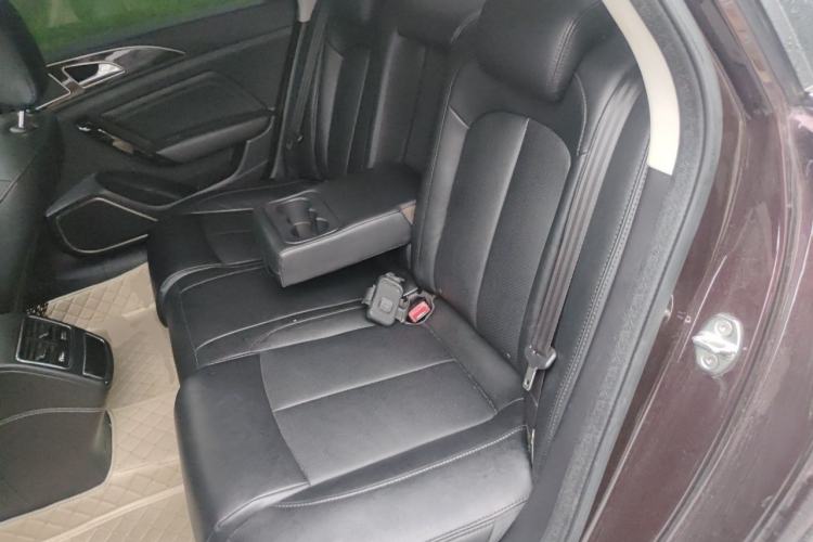 Used Zotye Z700 2018 Z700H 1.8T Manual Luxury Model Left Rear Seat
