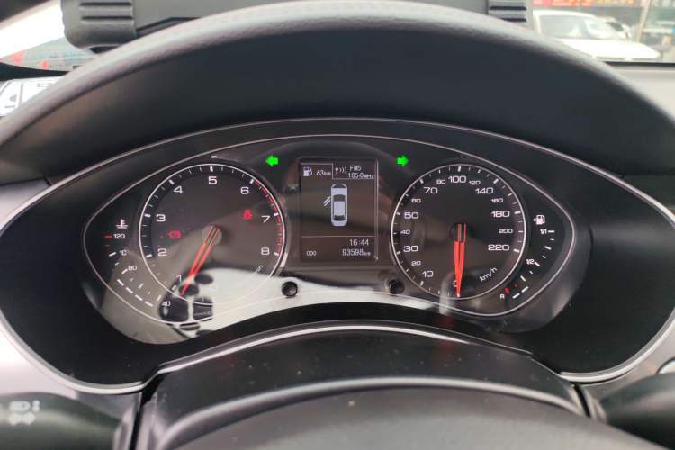 Used Zotye Z700 2018 Z700H 1.8T Manual Luxury Model Instrument Cluster