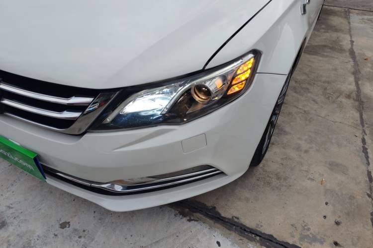 Used Zotye Z700 2018 Z700H 1.8T Manual Luxury Model Left Front Headlight