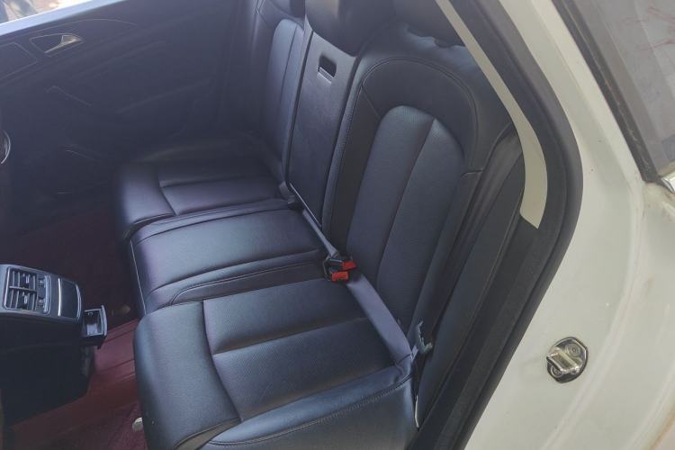 Used Zotye Z700 2018 Z700H 1.8T Manual Luxury Edition Left Rear Seat