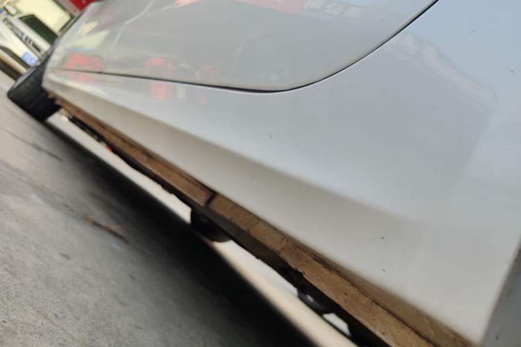 Used Zotye Z700 2018 Z700H 1.8T Manual Luxury Model Left Side Sill