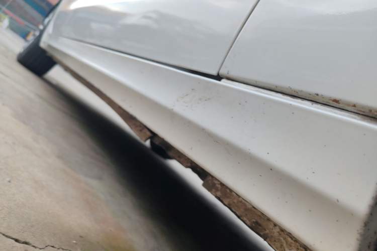 Used Zotye Z700 2018 Z700H 1.8T Manual Luxury Model Right Side Sill
