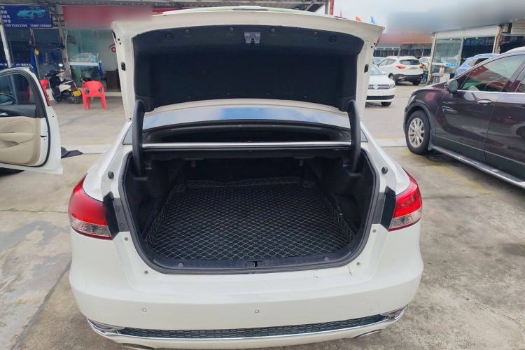 Used Zotye Z700 2018 Z700H 1.8T Manual Luxury Model Trunk