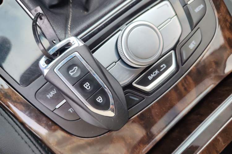 Used Zotye Z700 2018 Z700H 1.8T Manual Luxury Model Vehicle Key