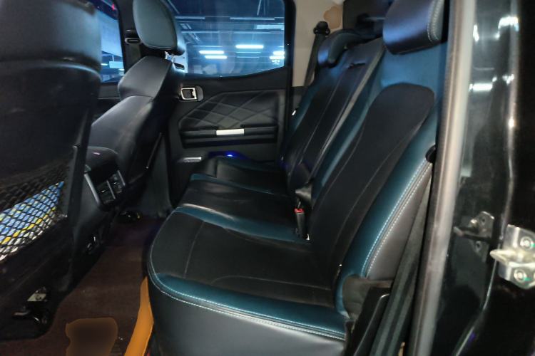 Used Zxauto 1949 2022 2.0T Passenger Version Gasoline Automatic All-Wheel Drive Ultra-Luxury Standard Double Interior 4