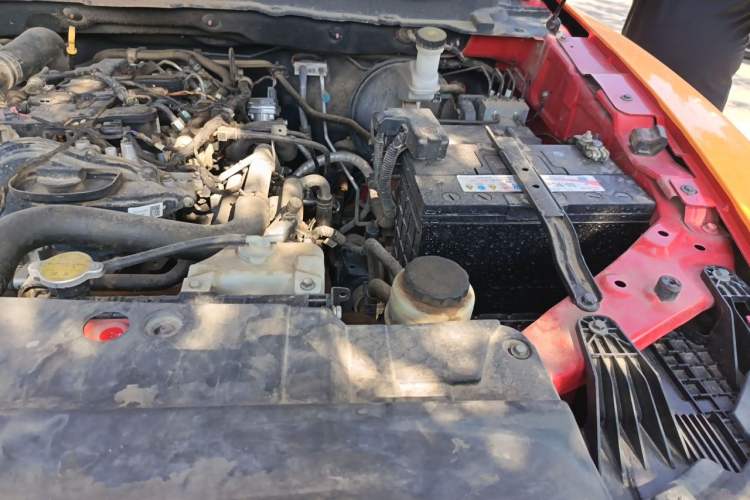 Used Zxauto 1949 2022 2.3T Commercial Version Diesel Manual 4x4 Luxury Big Double-Cab Engine Bay Left