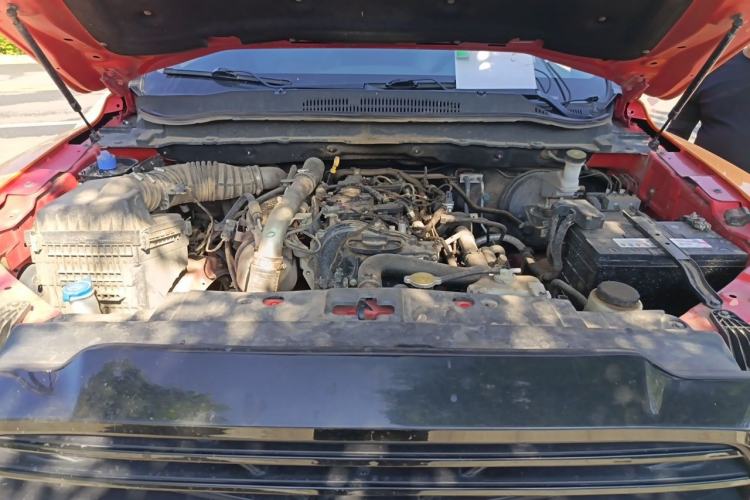 Used Zxauto 1949 2022 2.3T Commercial Version Diesel Manual 4x4 Luxury Big Double-Cab Engine Bay