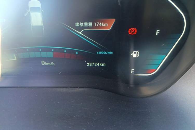 Used Zxauto 1949 2022 2.3T Commercial Version Diesel Manual 4x4 Luxury Big Double-Cab Odometer Close Up