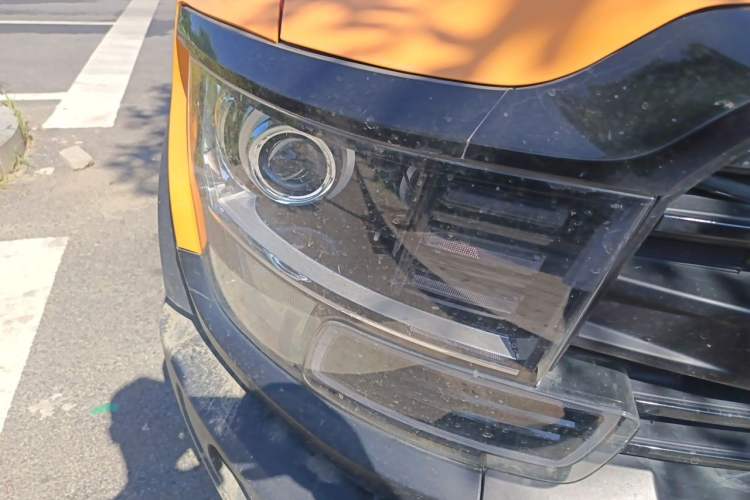 Used Zxauto 1949 2022 2.3T Commercial Version Diesel Manual 4x4 Luxury Big Double-Cab Right Front Headlight
