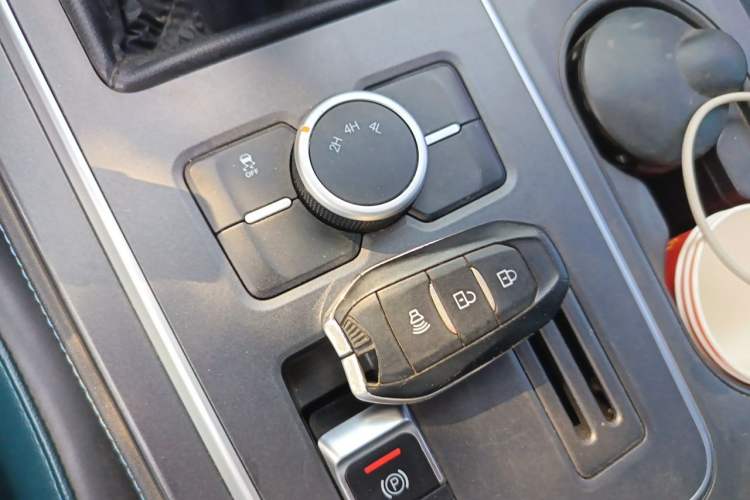 Used Zxauto 1949 2022 2.3T Commercial Version Diesel Manual 4x4 Luxury Big Double-Cab Vehicle Key