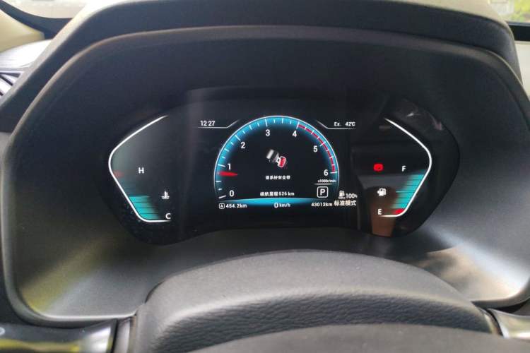 Used Zxauto 1949 2023 2.3T Passenger Version Diesel Automatic 4x4 Luxury Trim with Dual Tires Instrument Cluster