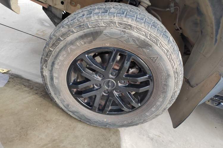 Used Zxauto 1949 2023 2.3T Passenger Version Diesel Automatic 4x4 Ultra-Luxury Standard Double Left Front Wheel Hub