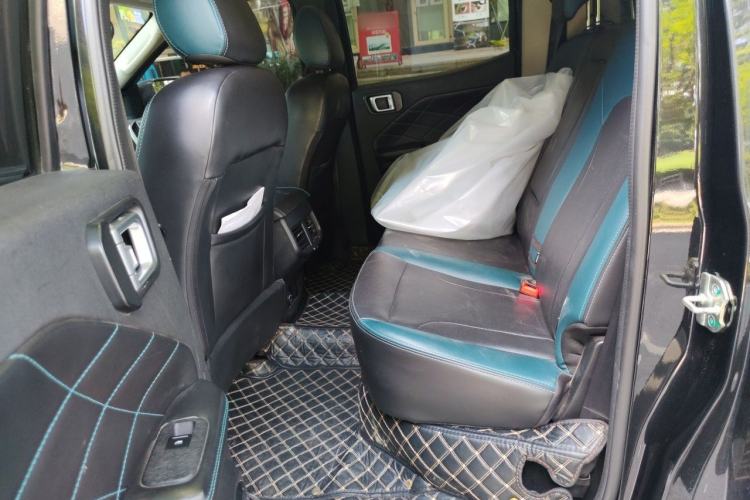 Used Zxauto 1949 2023 2.3T Passenger Version Diesel Automatic 4x4 Luxury Trim with Dual Tires Left Rear Seat