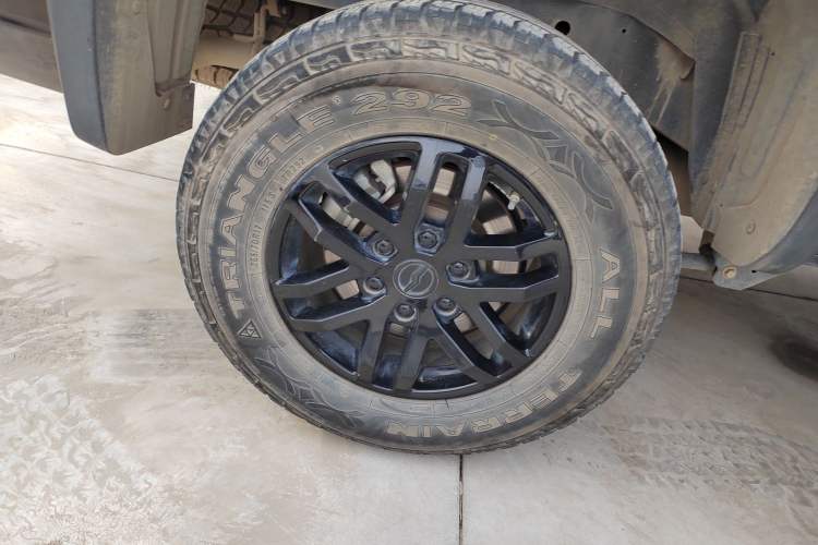 Used Zxauto 1949 2023 2.3T Passenger Version Diesel Automatic 4x4 Ultra-Luxury Standard Double Right Rear Wheel Hub