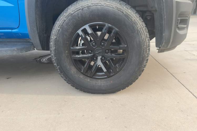 Used Zxauto 1949 2023 2.3T Passenger Version Diesel Automatic 4x4 Ultra-Luxury Standard Double Right Front Wheel Hub