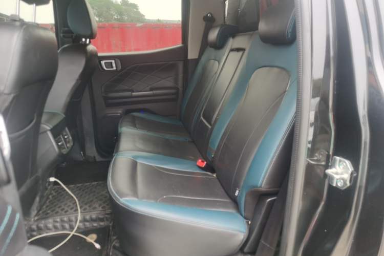 Used Zxauto 1949 2024 2.3T Passenger Version Diesel Automatic 4x4 Comfort Class Standard Cab Left Rear Seat