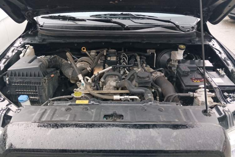 Used Zxauto 1986 2023 2.8T Heavy-Duty Manual Diesel 4x4 Big Double Flatbed JE493ZLQ6E Engine Bay