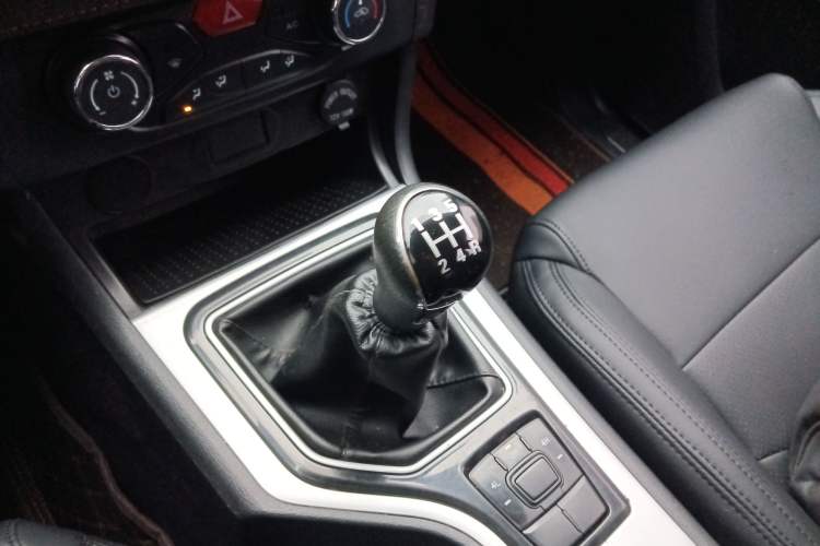 Used Zxauto 1986 2023 2.8T Heavy-Duty Manual Diesel 4x4 Big Double Flatbed JE493ZLQ6E Gear Lever