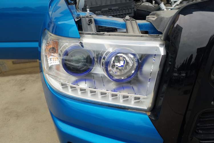 Used Zxauto 1986 2024 2.8T Heavy-Duty Diesel Manual Two-Wheel Drive Luxury Big Double Flatbed Right Front Headlight