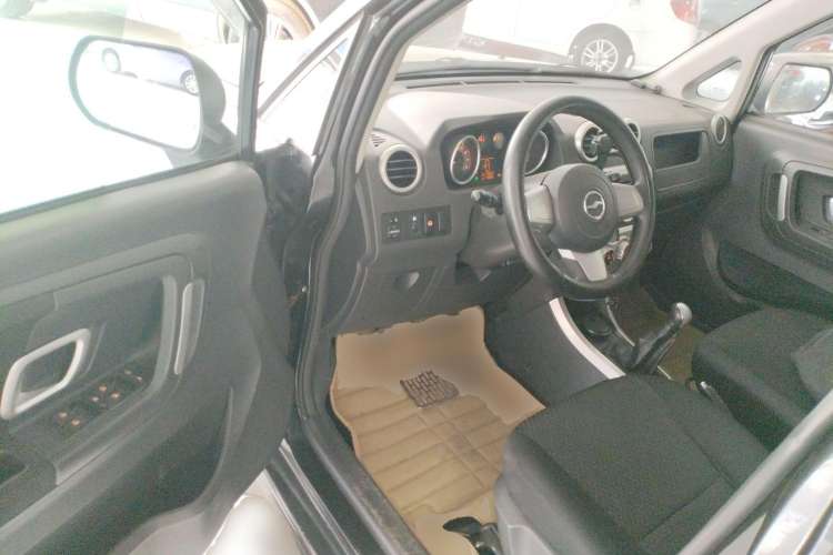 Used Zxauto C3 2014 1.5L Manual Business Edition Interior 3