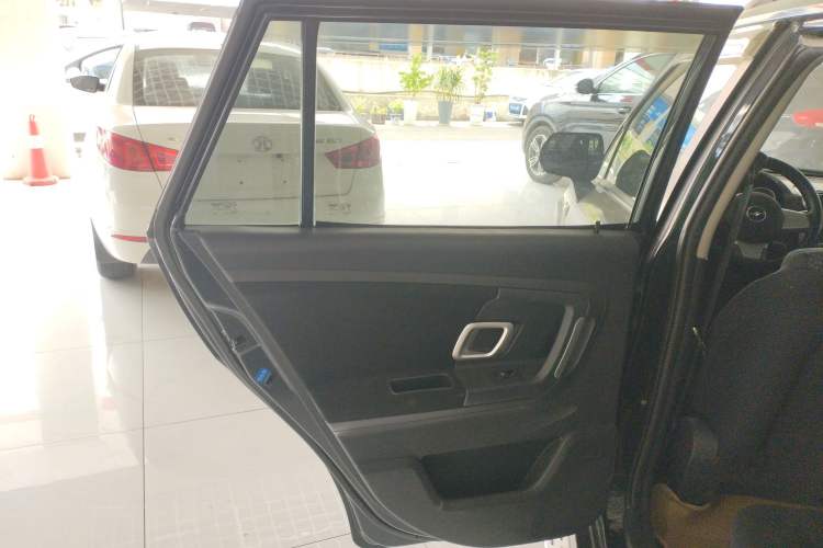 Used Zxauto C3 2014 1.5L Manual Business Edition Interior 8