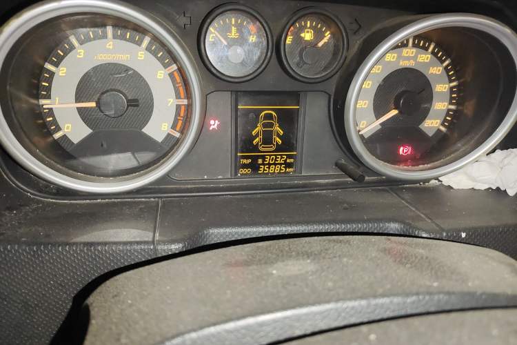 Used Zxauto C3 2014 1.5L Manual Business Edition Odometer Close Up