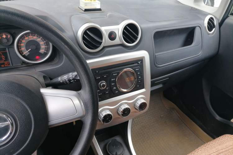Used Zxauto C3 2014 1.5L Manual - Start-Up Version Audio And AC Panel