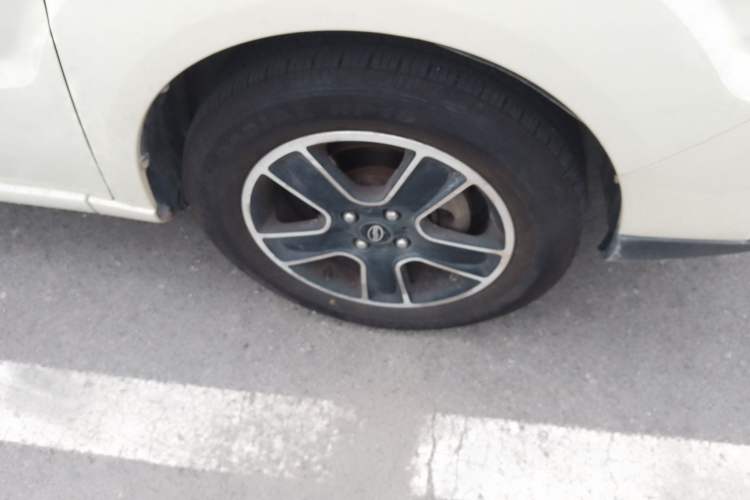 Used Zxauto C3 2014 1.5L Manual Business Edition Right Front Wheel Hub