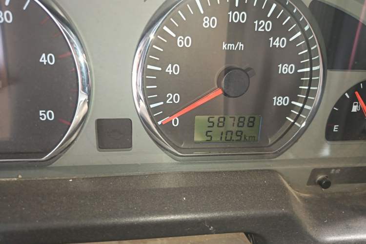 Used Zxauto Flagship A9 2009 2.4T Diesel Luxury Version Odometer Close Up