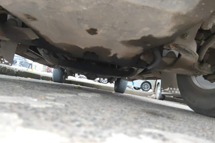 Used Zxauto Grandtiger 2013 2.8T Diesel Two-Wheel Drive Common Rail Chassis Front