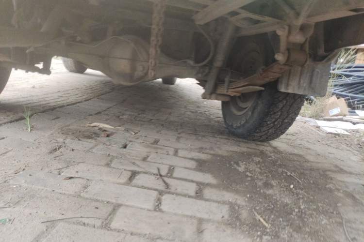 Used Zxauto Grandtiger 2013 2.8T Diesel Two-Wheel Drive Common Rail Chassis Rear