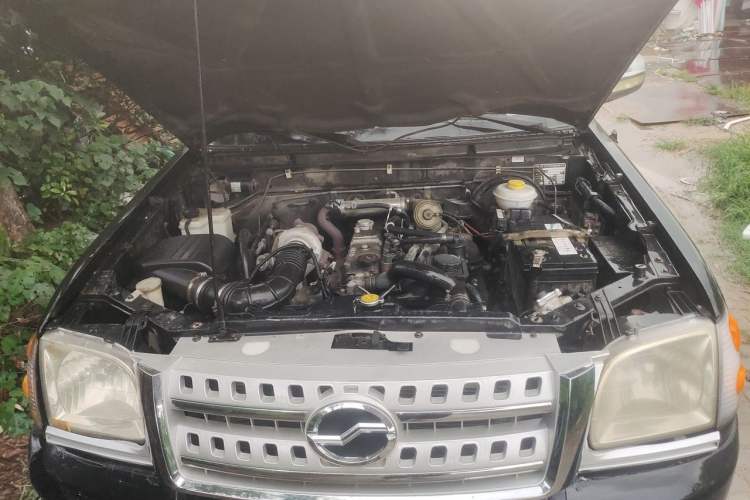 Used Zxauto Grandtiger 2013 2.8T Diesel Two-Wheel Drive Common Rail Engine Bay