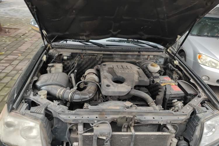 Used Zxauto Grandtiger 2013 2.8T Diesel Two-Wheel Drive Common Rail Engine Bay