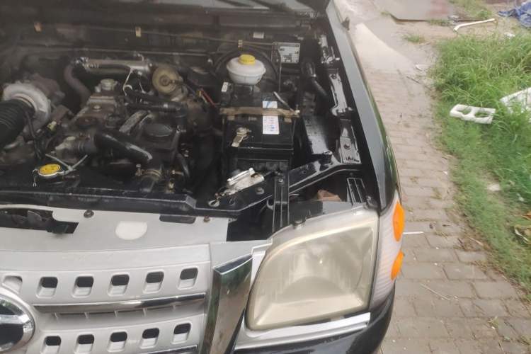 Used Zxauto Grandtiger 2013 2.8T Diesel Two-Wheel Drive Common Rail Engine Bay Left